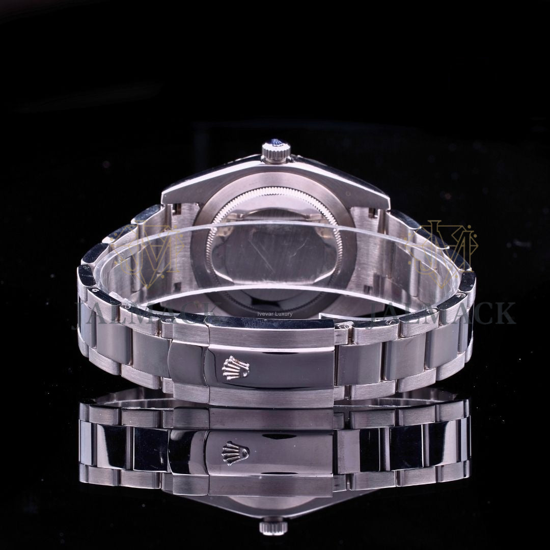Silver Dial Baton Marker Round-Cut Moissanite Automatic Watch
