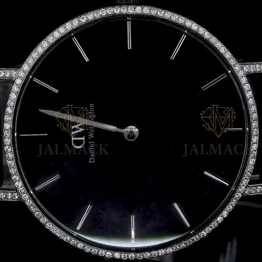 Black Minimalist Round-Cut Moissanite Mesh Strap Watch