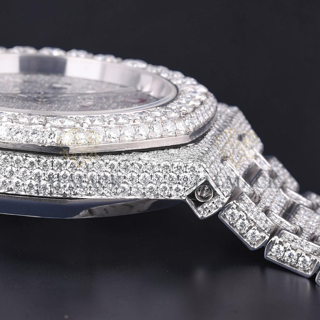 Red Arabic Letter Moissanite Diamond Dial Automatic Watch