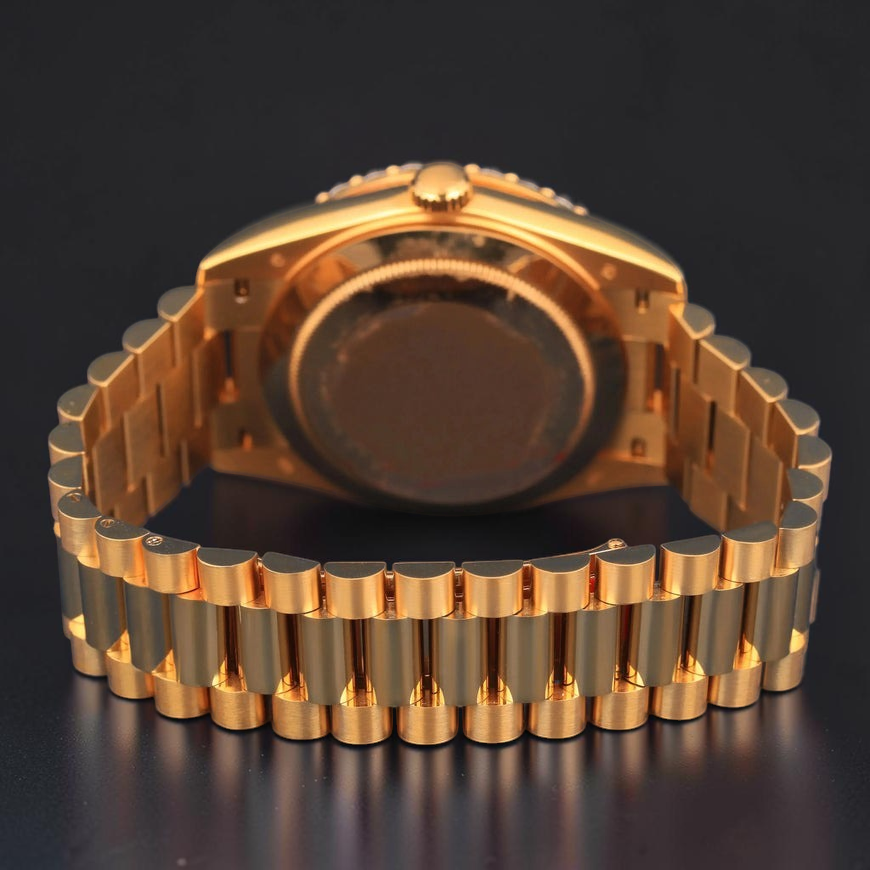 Yellow Gold VVS1 D Color Moissanite Diamond Day Date Watch