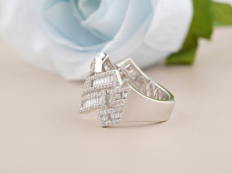 10K Solid White Gold Plated Moissanite Diamond Hip hop Ring - Gold Pave Setting Diamond Link Ring for men's Hip hop fashion