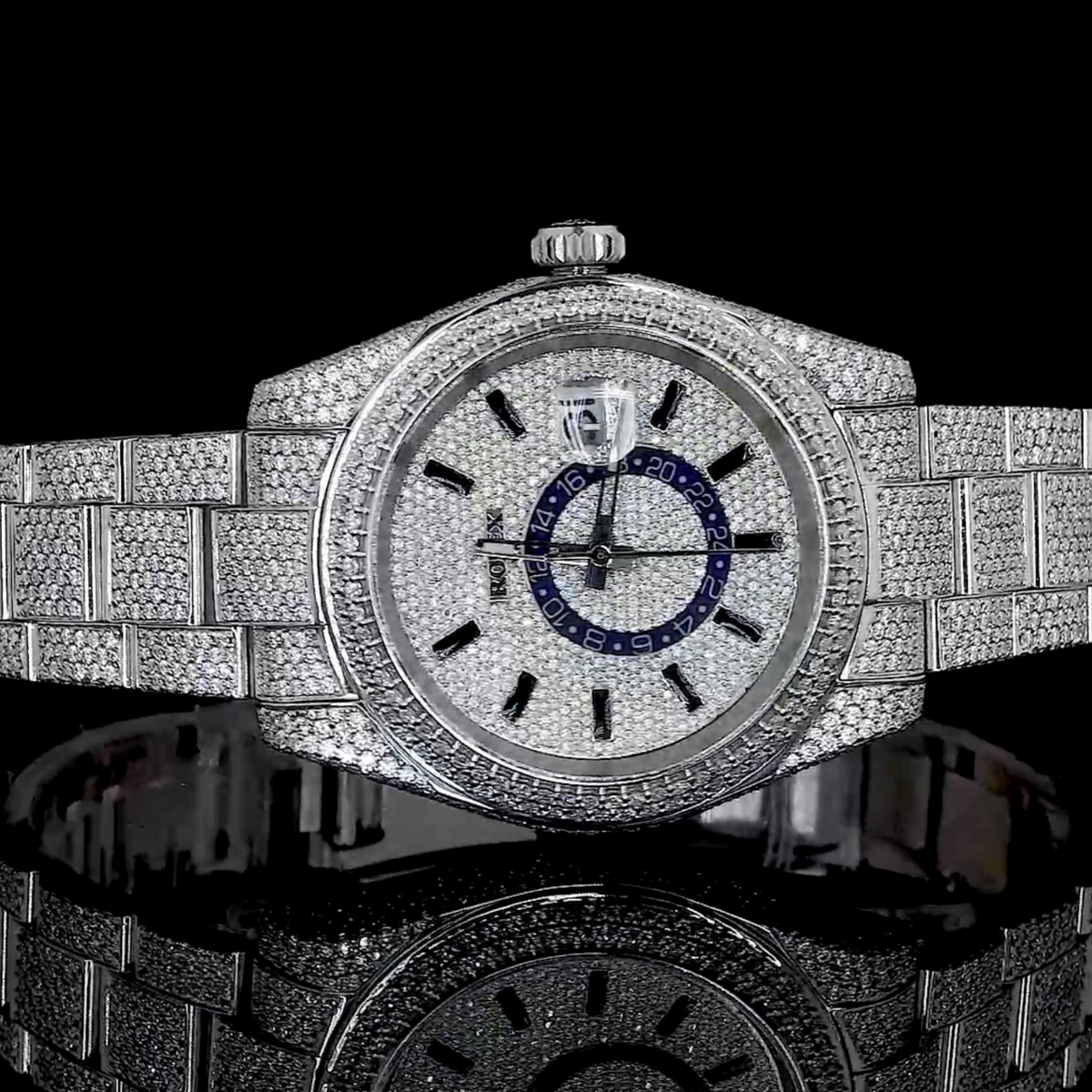 Silver Dial Baton Marker Round-Cut Moissanite GMT Watch
