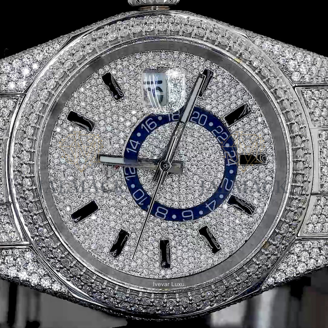 Silver Dial Baton Marker Round-Cut Moissanite GMT Watch