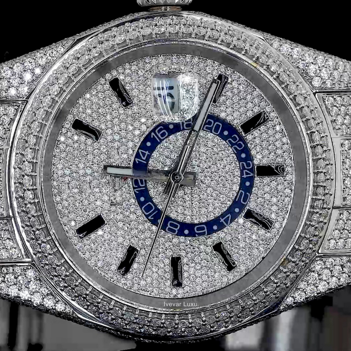 Silver Dial Baton Marker Round-Cut Moissanite GMT Watch